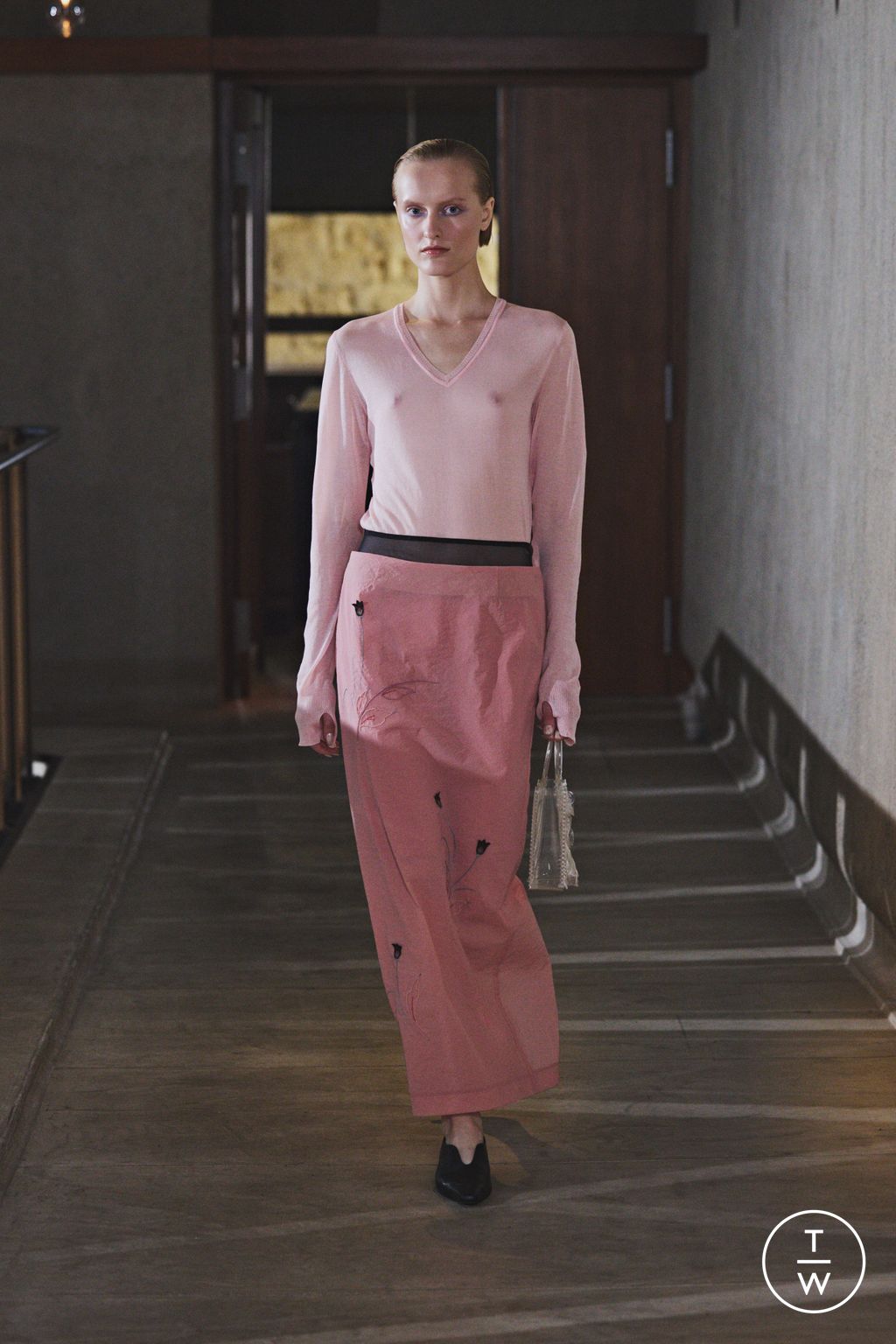 Fashion Week Paris Spring/Summer 2026 look 24 from the Mame Kurogouchi collection womenswear