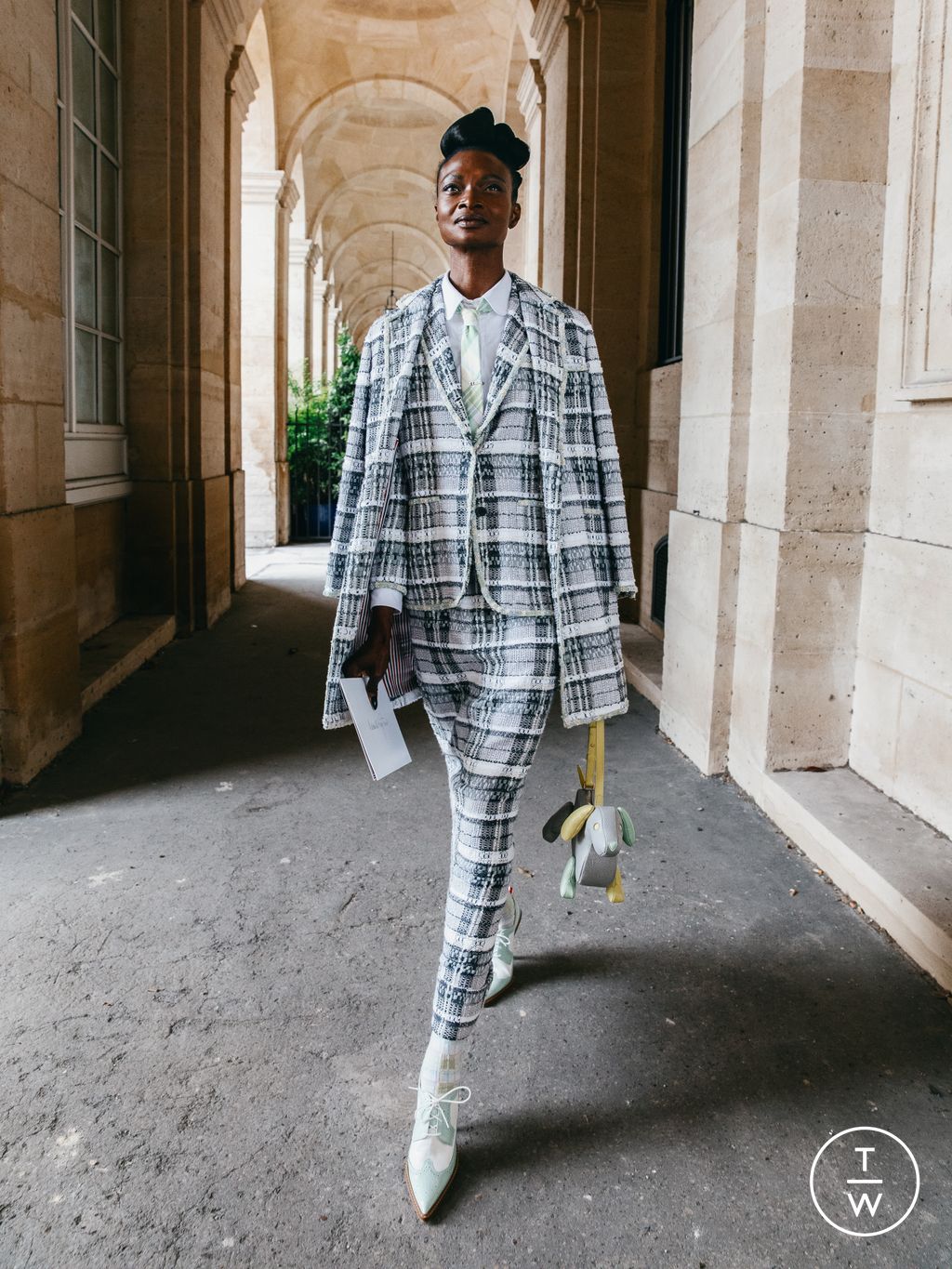 Fashion Week New York Resort 2023 look 24 from the Thom Browne collection 女装