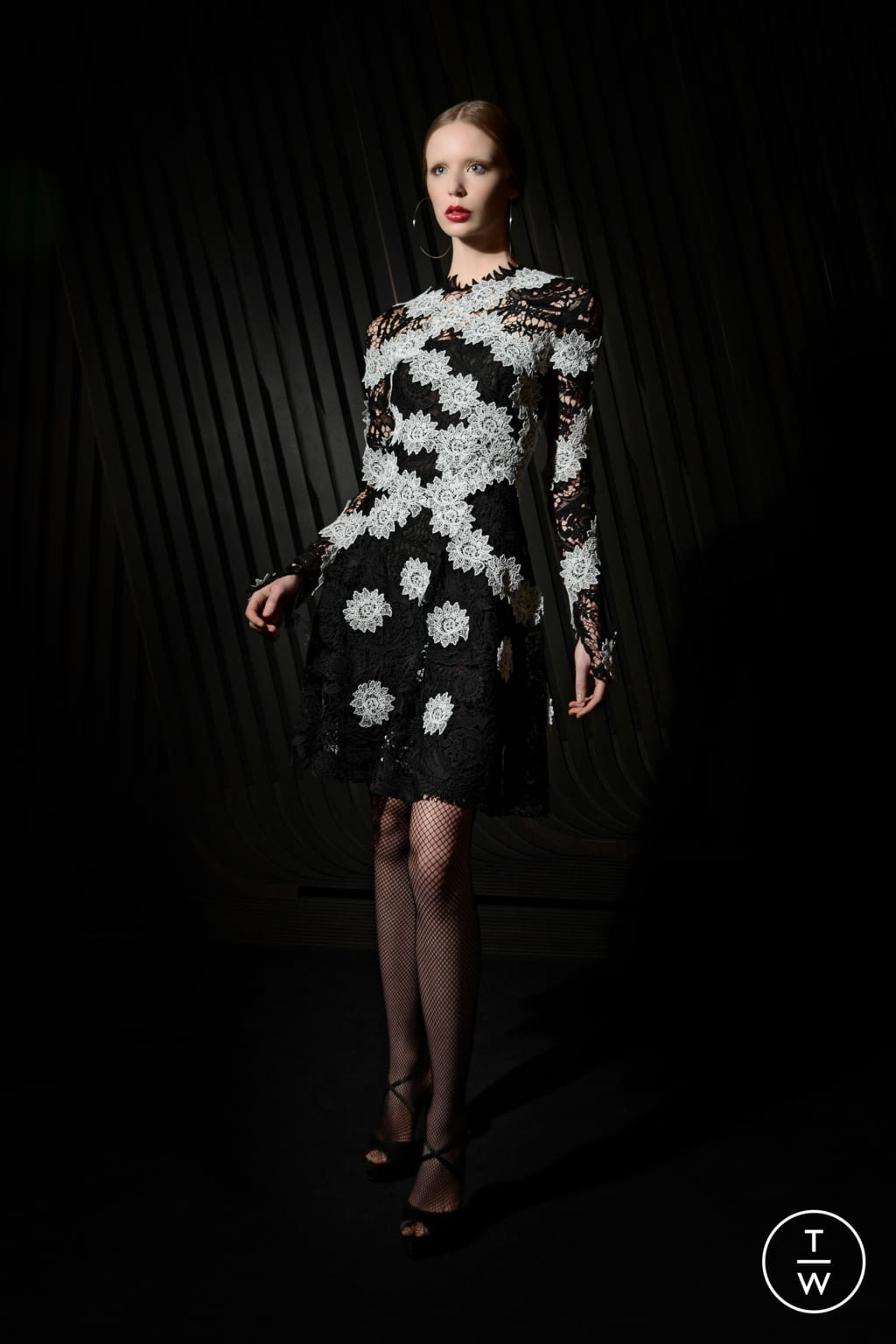 Fashion Week New York Fall/Winter 2021 look 25 de la collection Naeem Khan womenswear