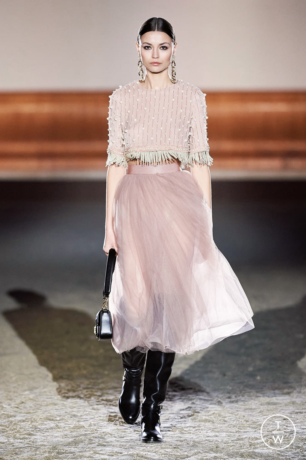 Fashion Week Milan Fall/Winter 2021 look 25 from the Elisabetta Franchi collection 女装