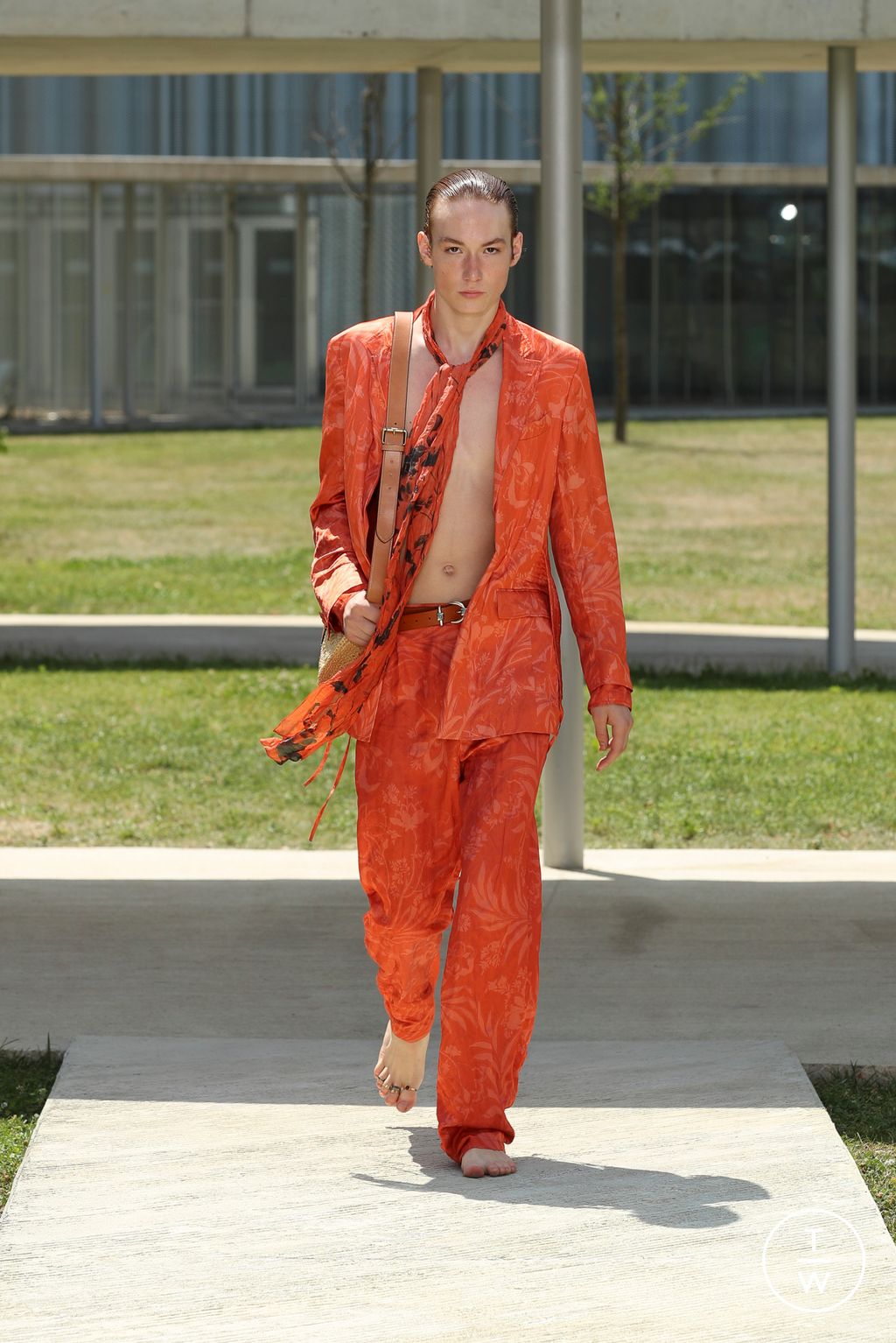 Fashion Week Milan Spring/Summer 2023 look 25 from the Etro collection menswear