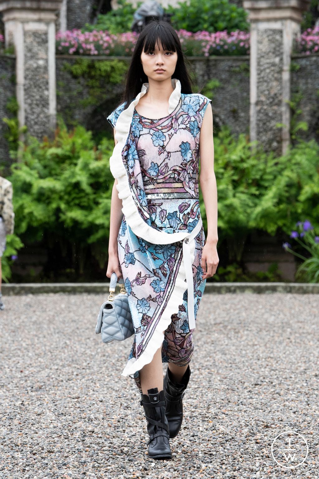 Fashion Week Paris Resort 2024 look 25 from the Louis Vuitton collection 女装
