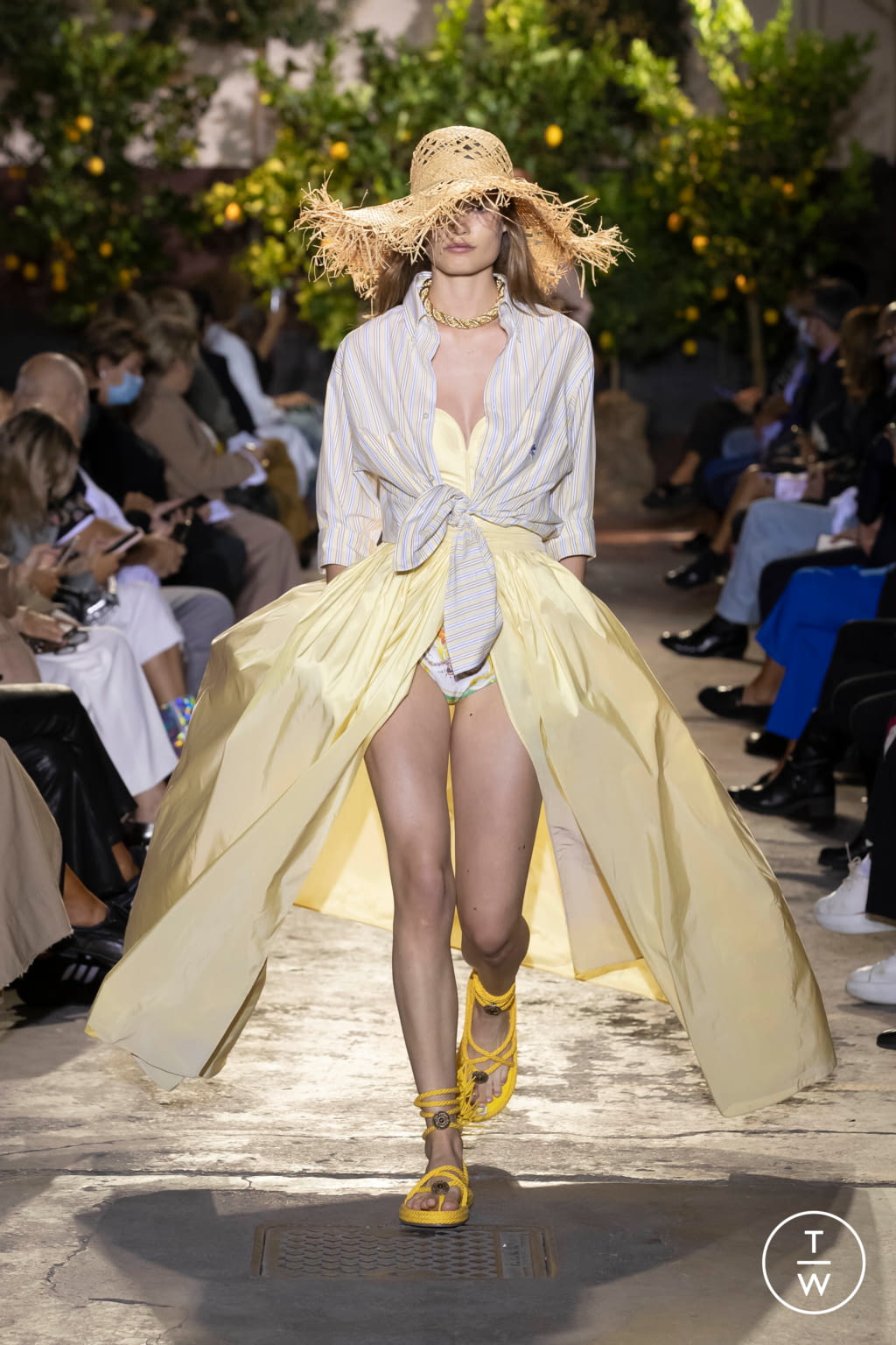 Fashion Week Milan Spring/Summer 2021 look 25 de la collection Etro womenswear