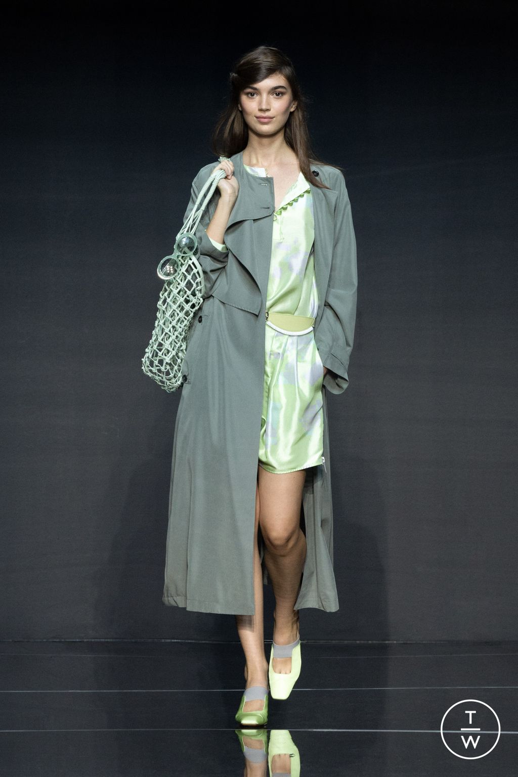 Fashion Week Milan Spring/Summer 2024 look 25 from the Emporio Armani collection womenswear