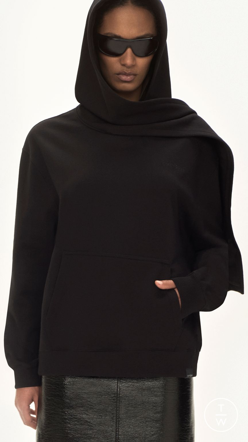 Fashion Week Paris Pre-Fall 2025 look 25 de la collection Courrèges womenswear