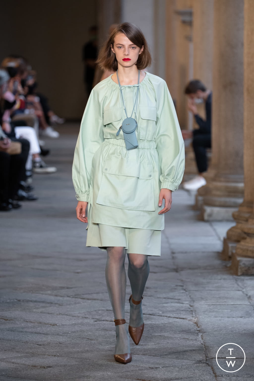 Fashion Week Milan Spring/Summer 2021 look 25 from the Max Mara collection 女装