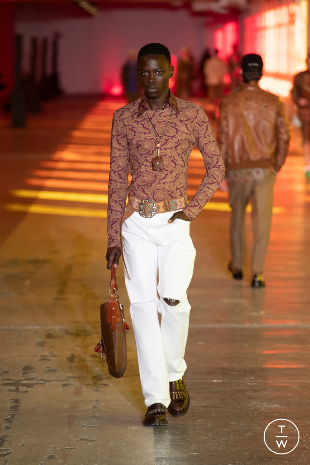 Fashion Week Milan Fall/Winter 2021 look 25 from the Etro collection 男装