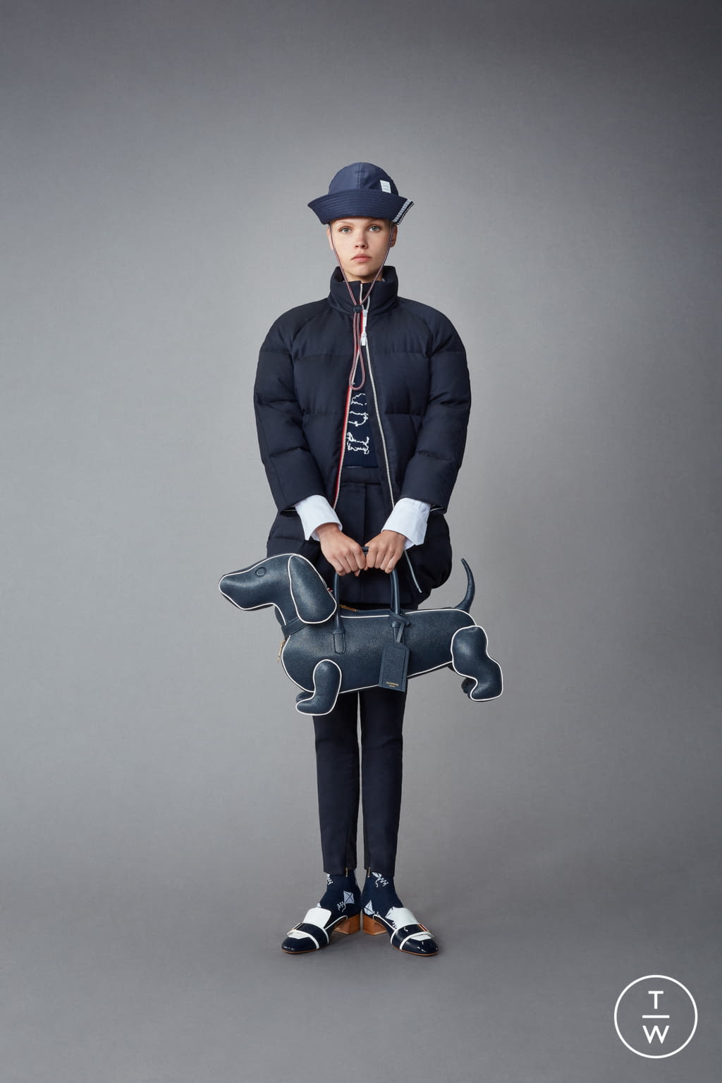 Fashion Week Paris Resort 2022 look 25 from the Thom Browne collection 女装