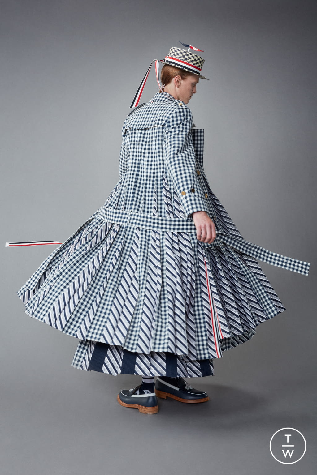Fashion Week Paris Resort 2022 look 25 from the Thom Browne collection menswear