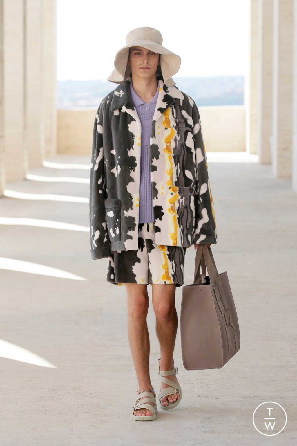 Fashion Week Milan Spring/Summer 2022 look 26 from the Fendi collection menswear