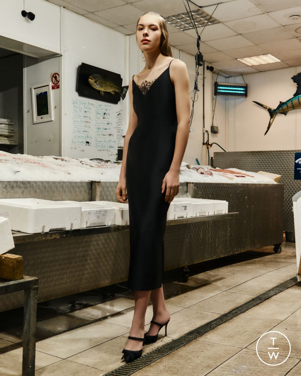 Fashion Week London Pre-Fall 2026 look 2 from the Emilia Wickstead collection 女装