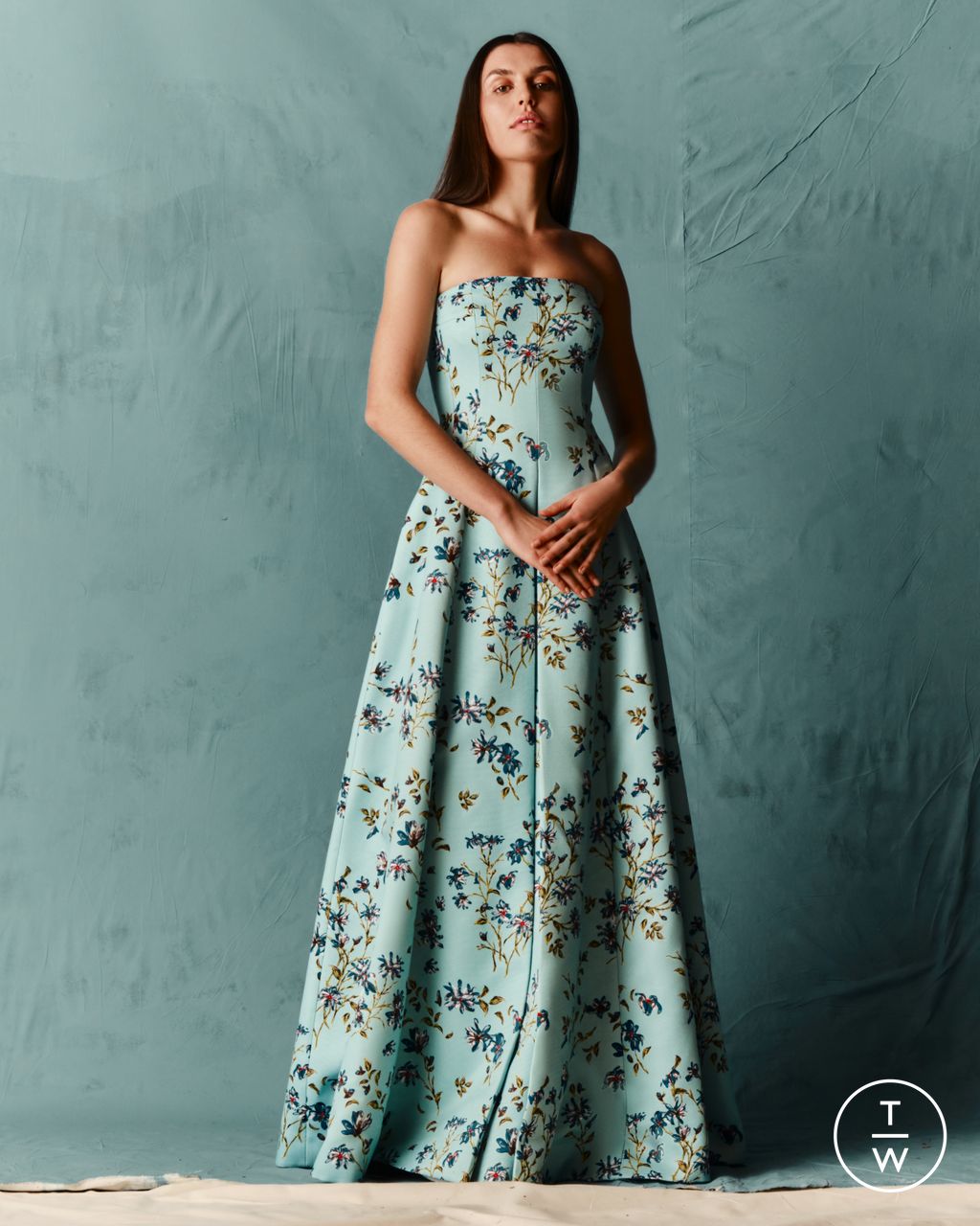 Fashion Week London Pre-Fall 2026 look 23 from the Emilia Wickstead collection 女装