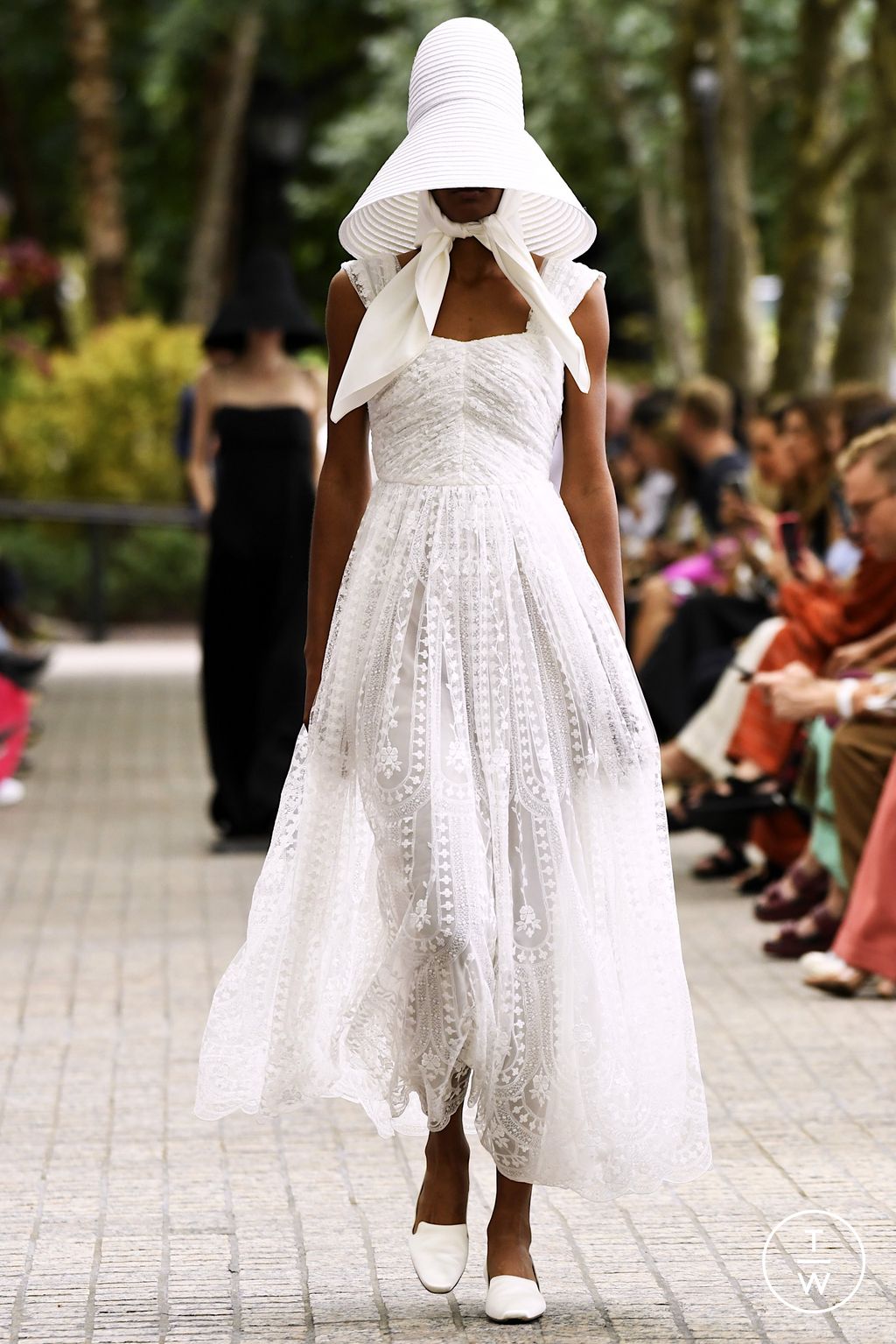 Fashion Week New York Spring/Summer 2023 look 31 de la collection Adam Lippes womenswear