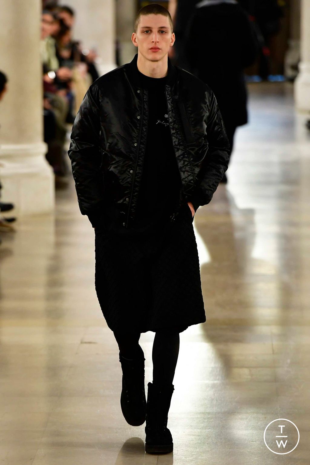 Fashion Week Paris Fall/Winter 2023 look 31 from the White Mountaineering collection 男装