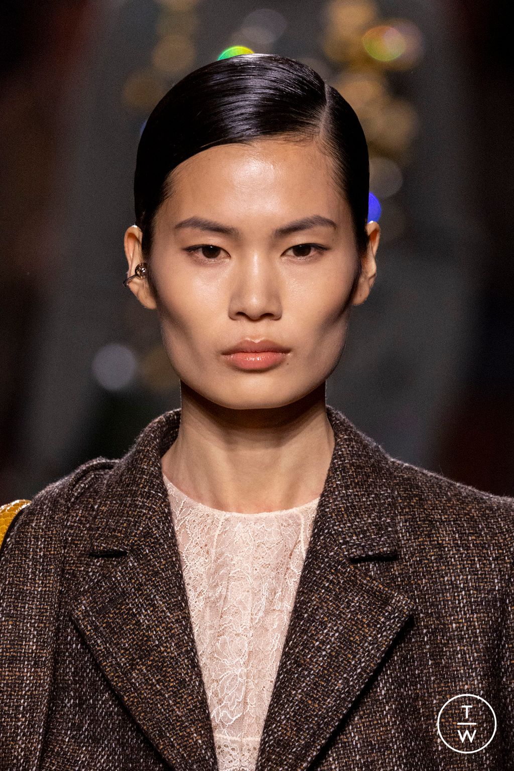 Fashion Week Milan Fall/Winter 2025 look 74 from the Fendi collection 女装配饰