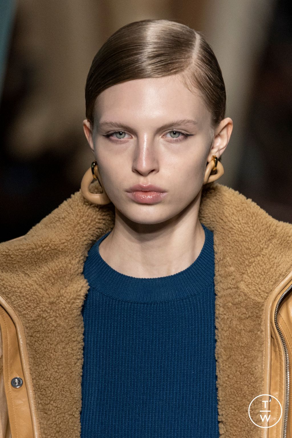 Fashion Week Milan Fall/Winter 2024 look 79 from the Fendi collection 女装配饰
