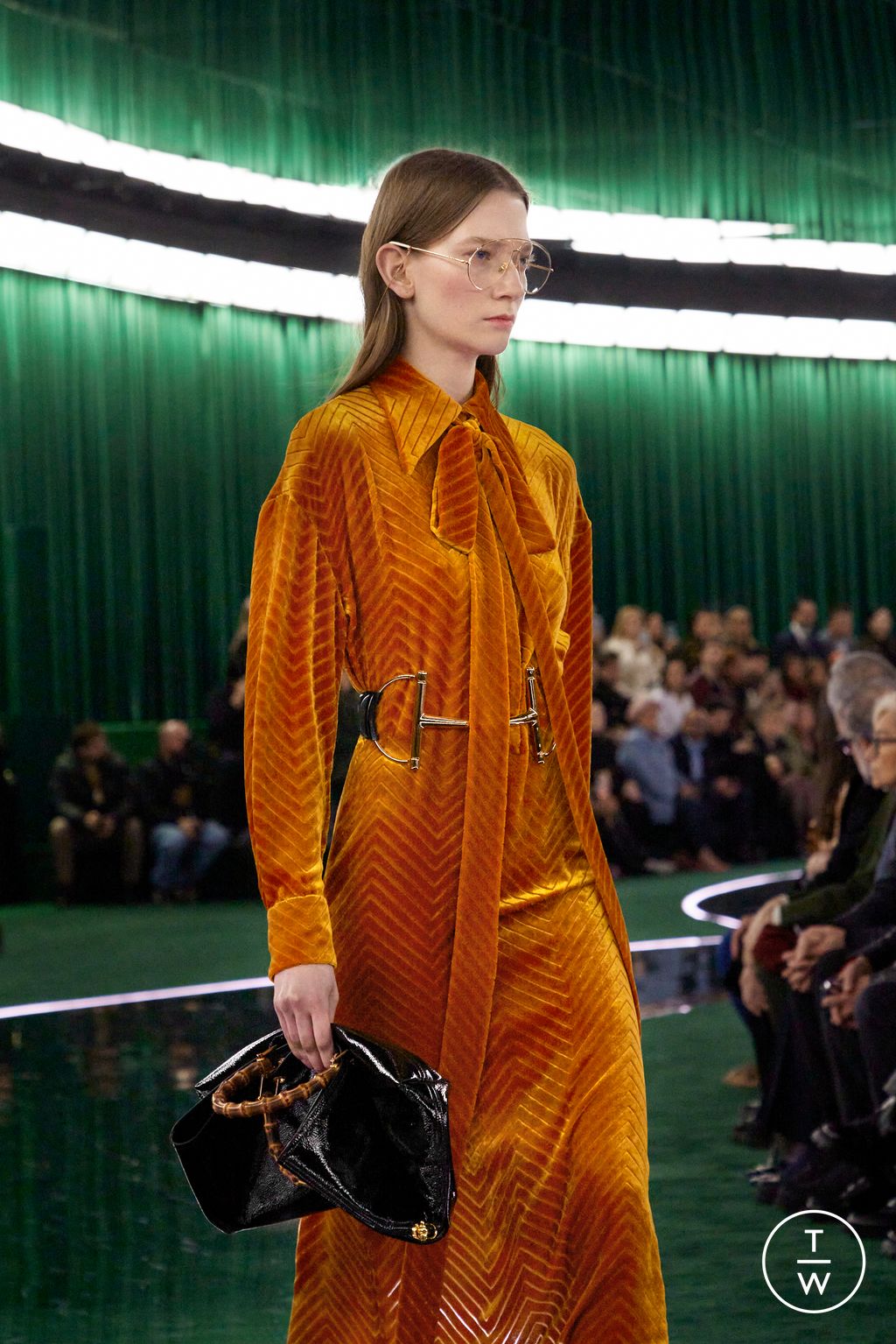Fashion Week Milan Fall/Winter 2025 look 26 from the Gucci collection womenswear accessories