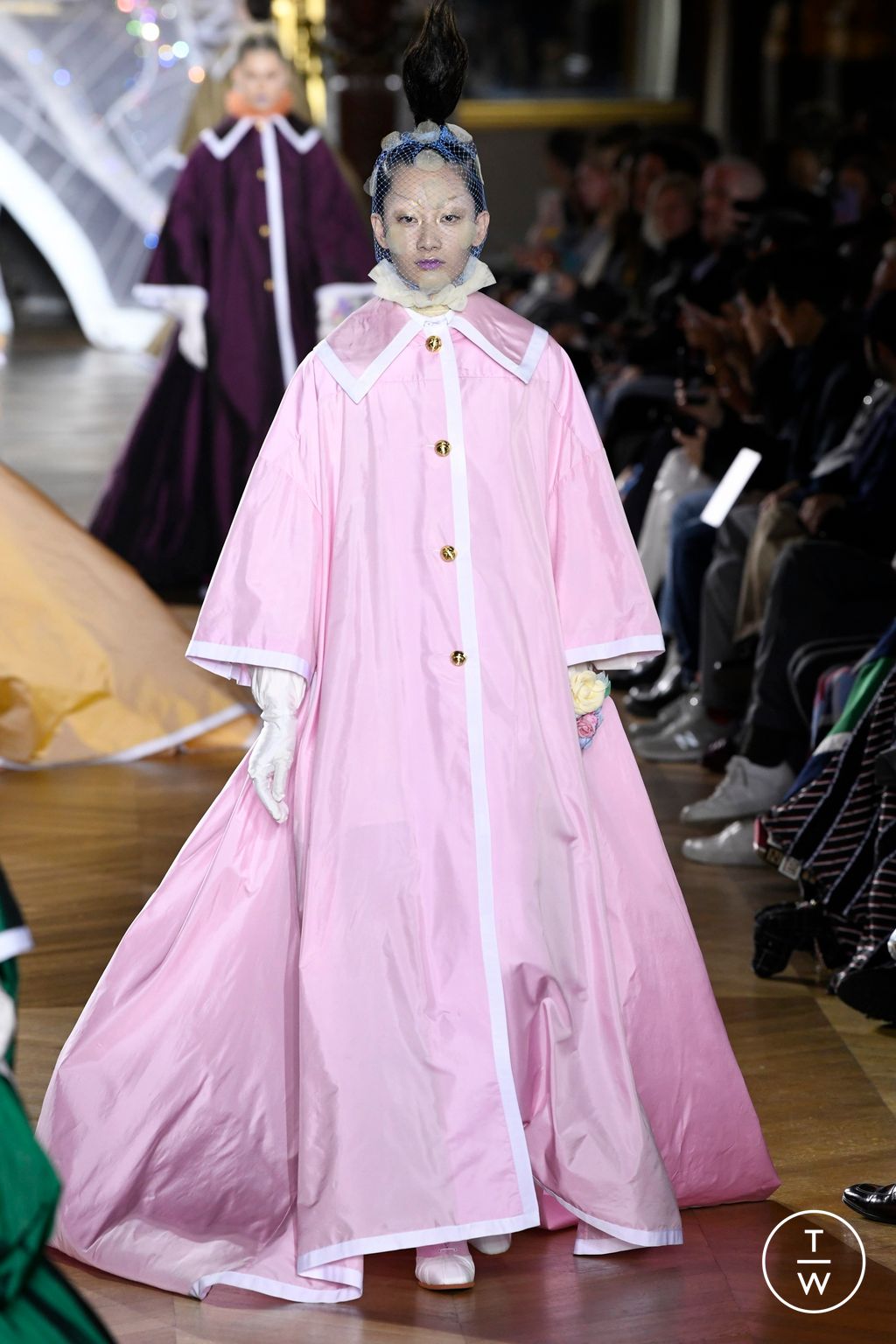 Fashion Week Paris Spring/Summer 2023 look 18 from the Thom Browne collection 女装