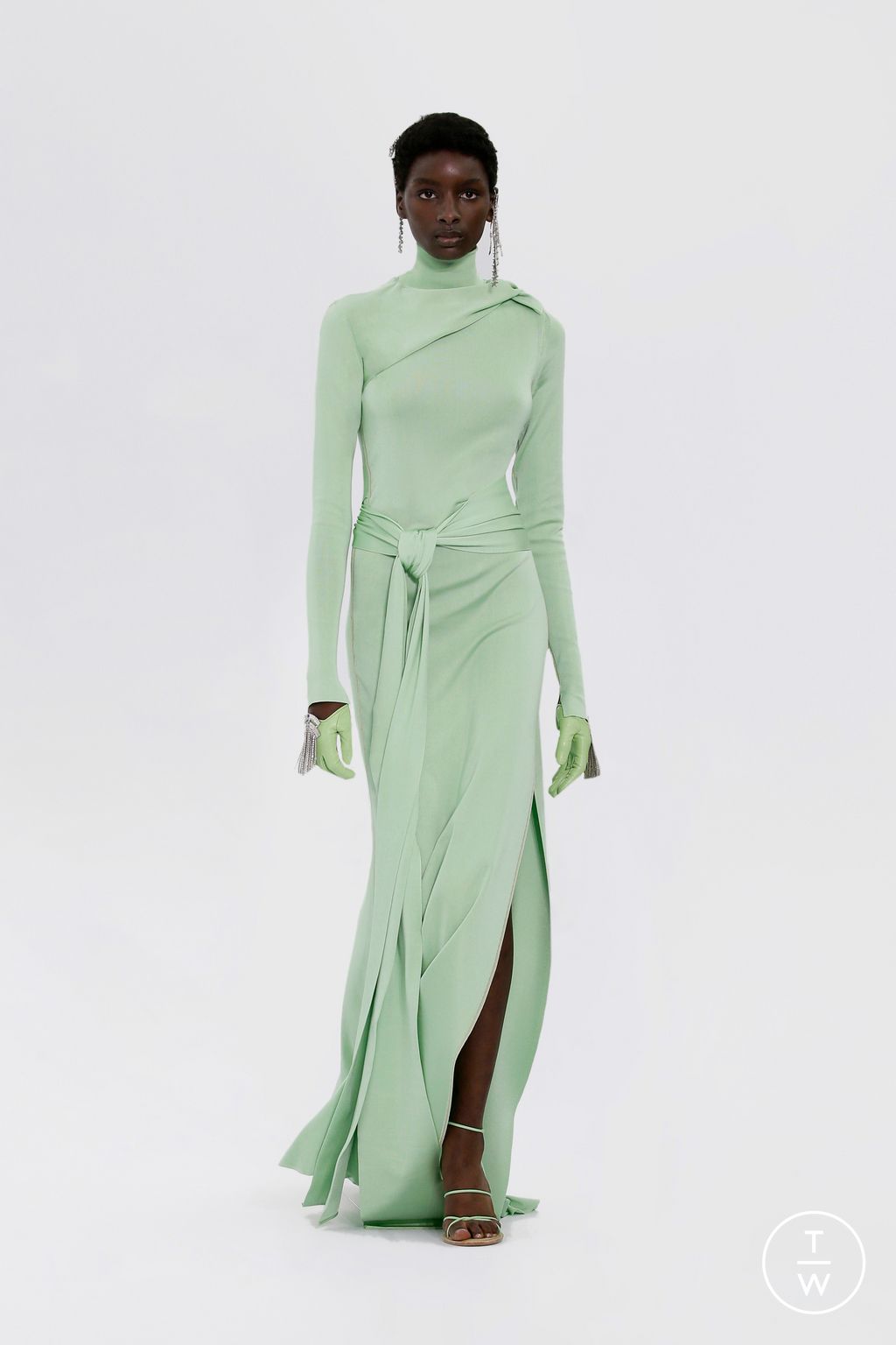 Fashion Week Paris Fall/Winter 2022 look 25 de la collection Fendi couture