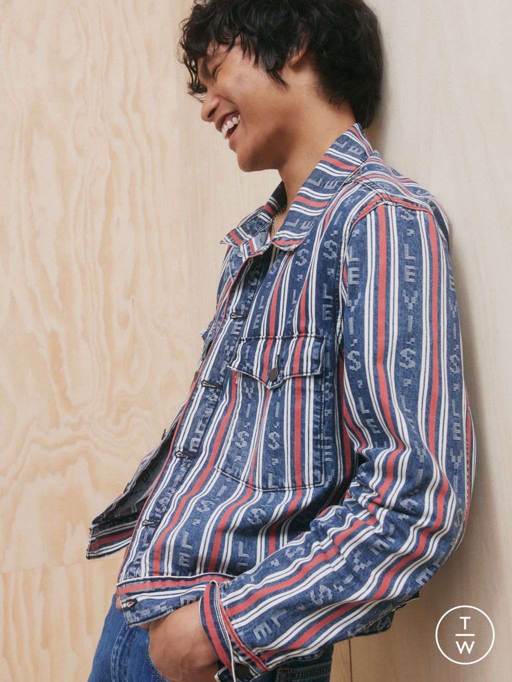 Fashion Week Paris Spring/Summer 2025 look 39 from the Levi’s® collection womenswear