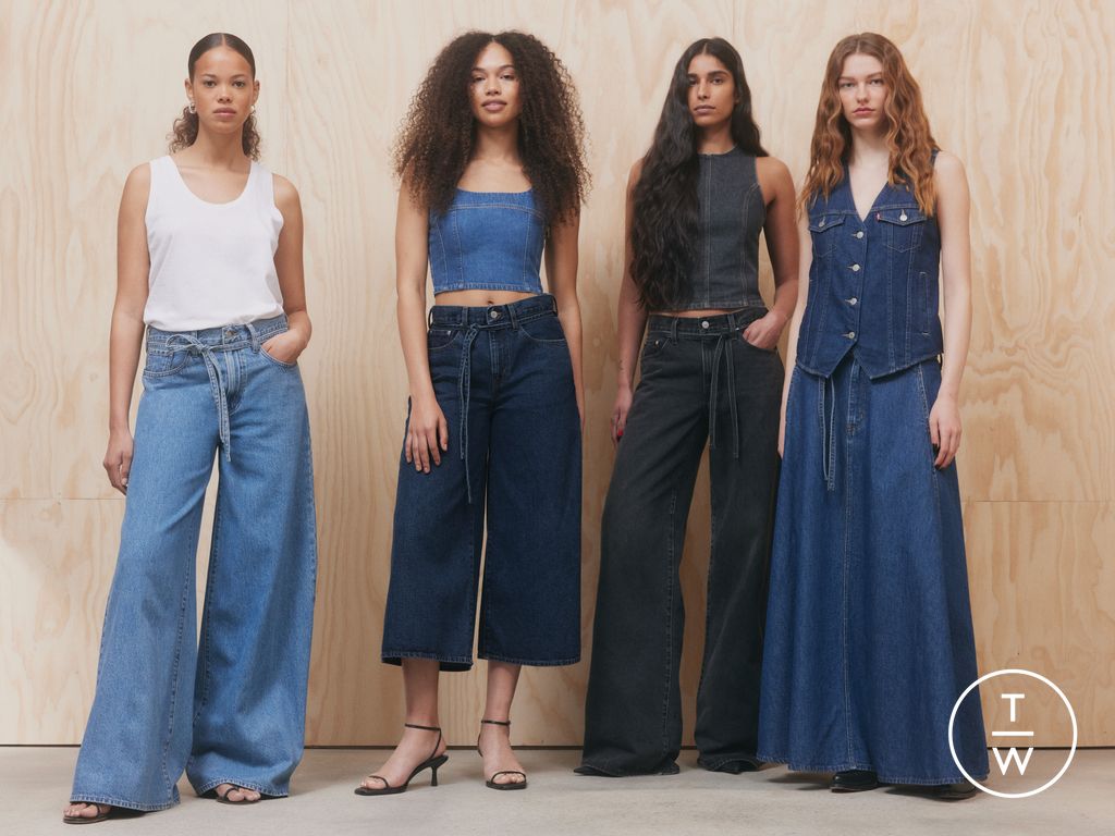 Fashion Week Paris Spring/Summer 2025 look 1 from the Levi’s® collection womenswear
