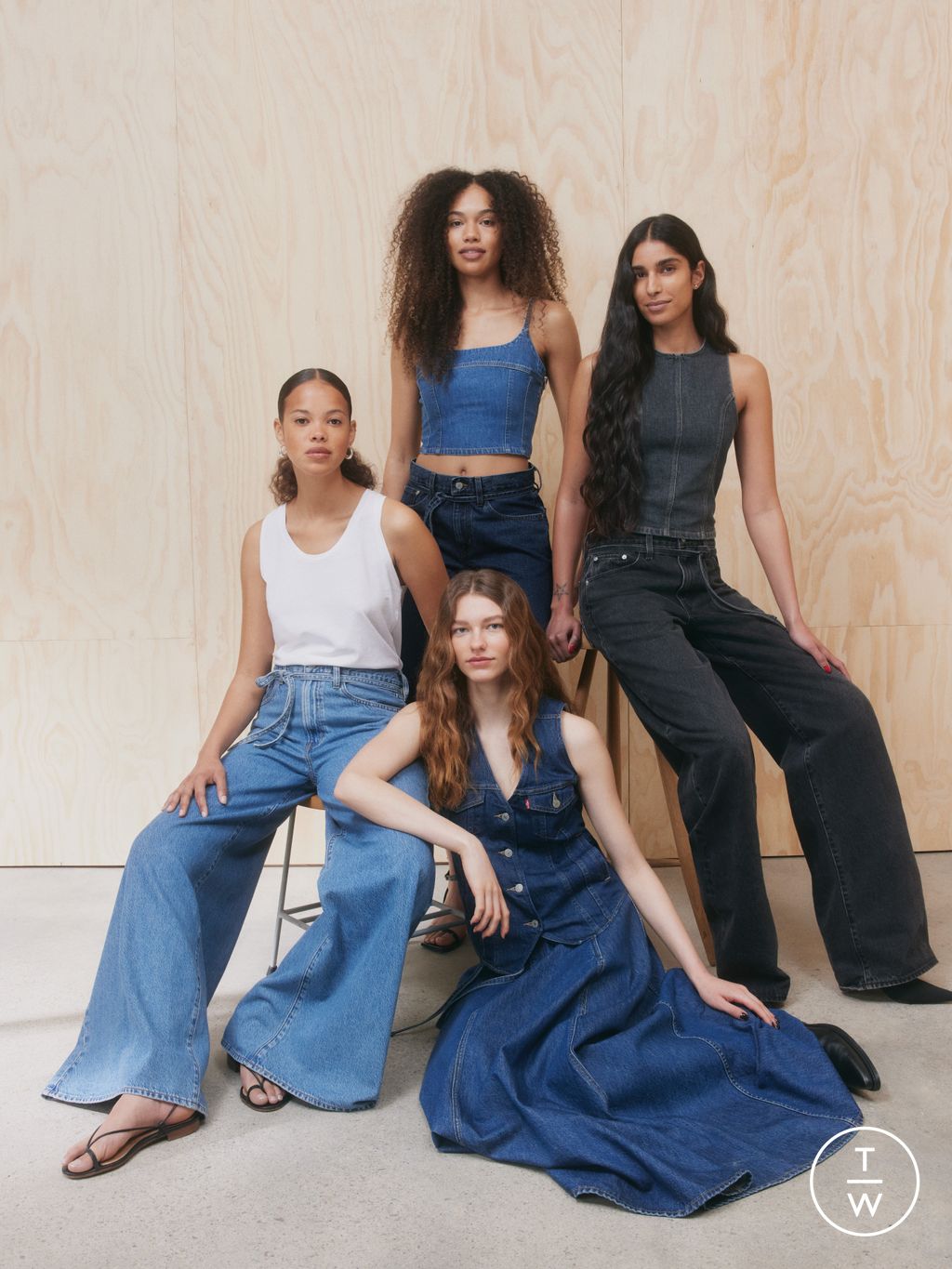 Fashion Week Paris Spring-Summer 2025 look 2 from the Levi’s® collection womenswear