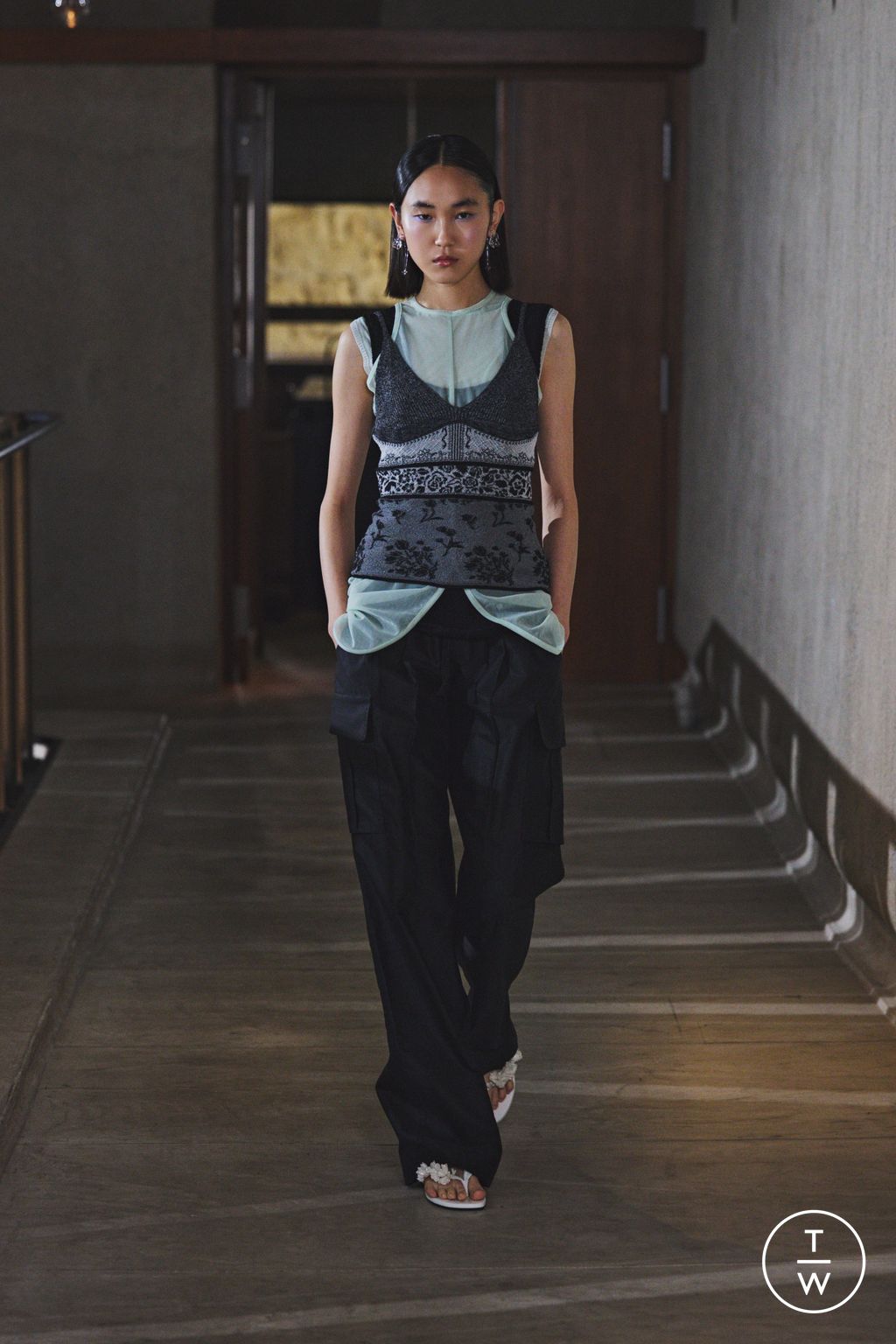 Fashion Week Paris Spring/Summer 2026 look 25 from the Mame Kurogouchi collection 女装