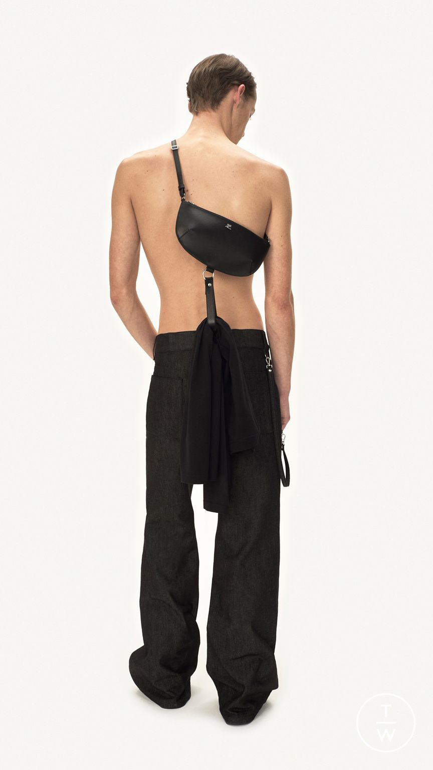 Fashion Week Paris Pre-Fall 2025 look 26 from the Courrèges collection womenswear