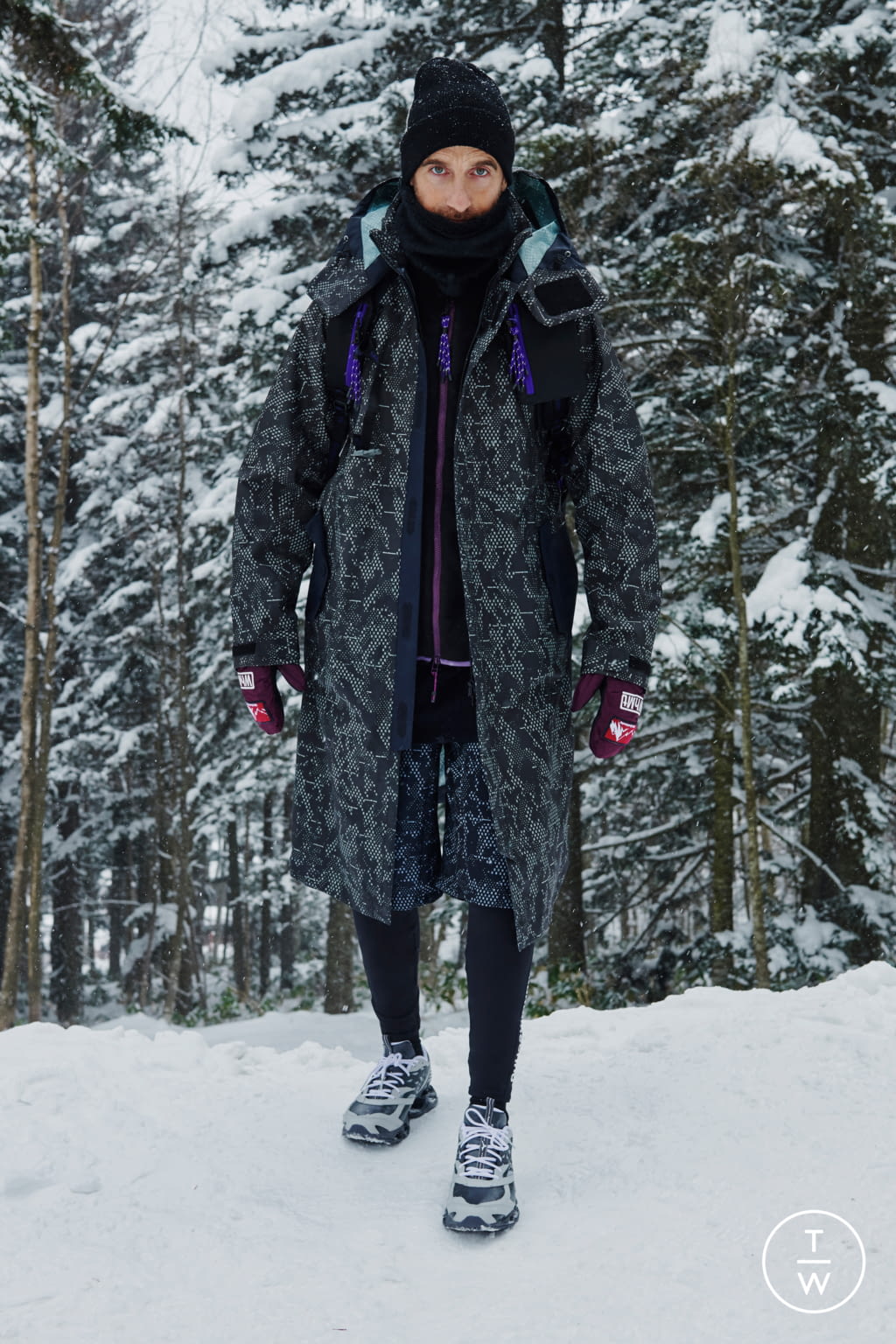 Fashion Week Paris Fall/Winter 2021 look 26 from the White Mountaineering collection menswear