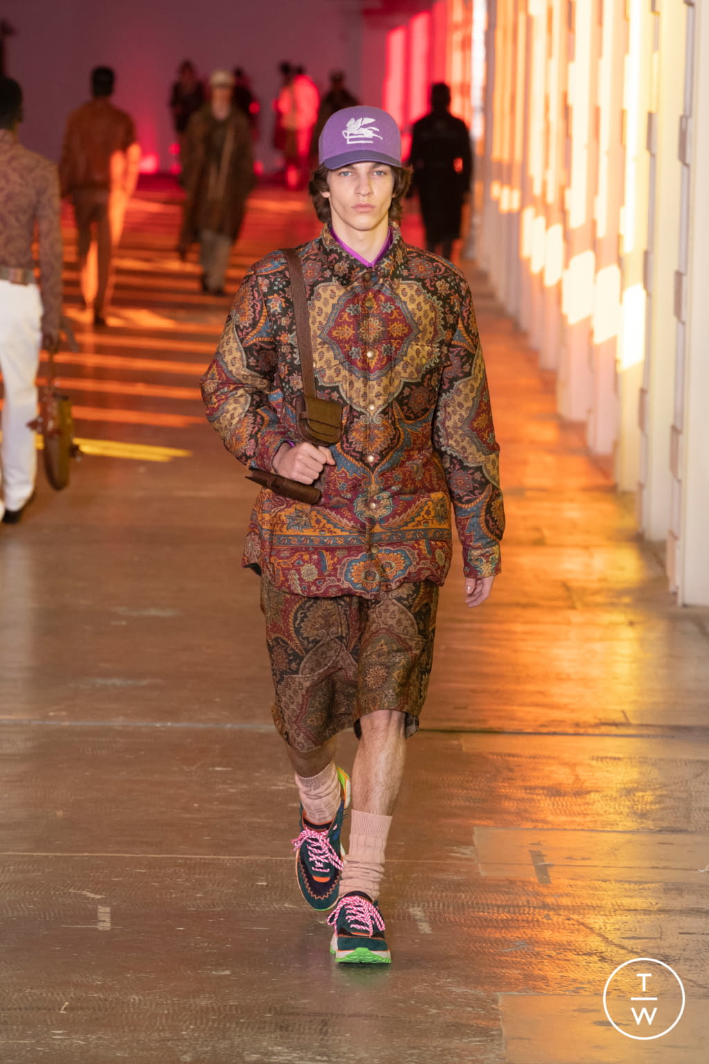 Fashion Week Milan Fall/Winter 2021 look 26 from the Etro collection 男装