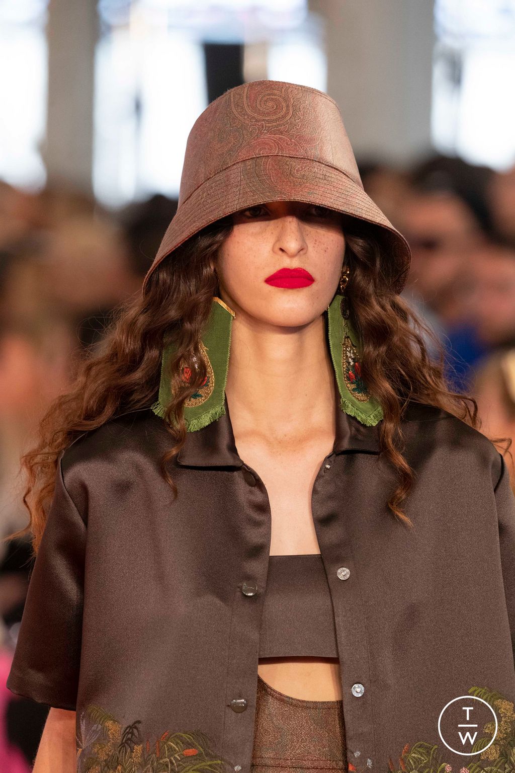 Fashion Week Milan Spring/Summer 2023 look 21 de la collection Etro womenswear accessories