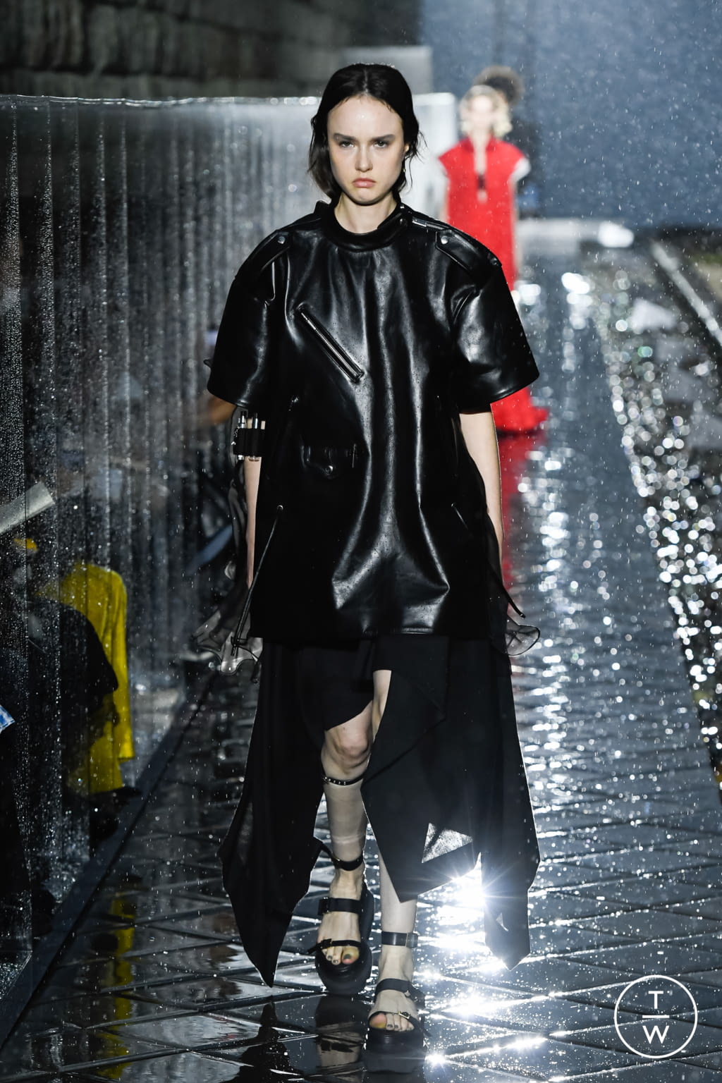 Fashion Week Paris Spring/Summer 2021 look 26 from the Sacai collection 女装