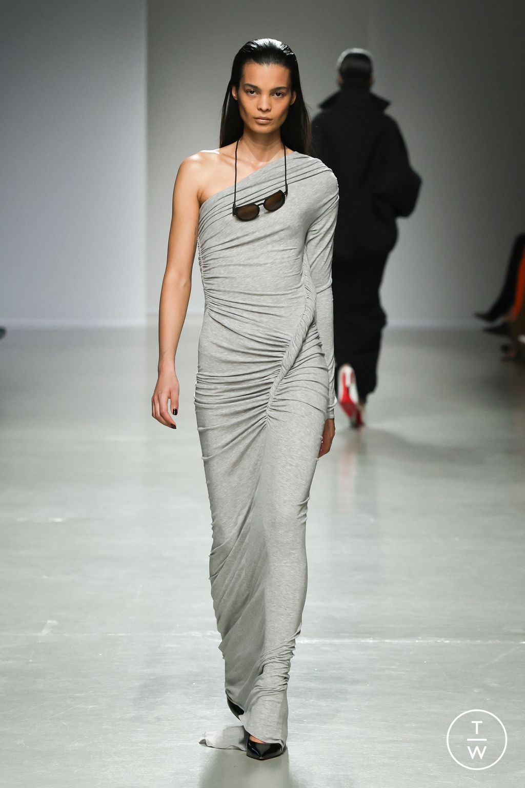 Fashion Week Paris Fall/Winter 2025 look 26 from the Atlein collection 女装