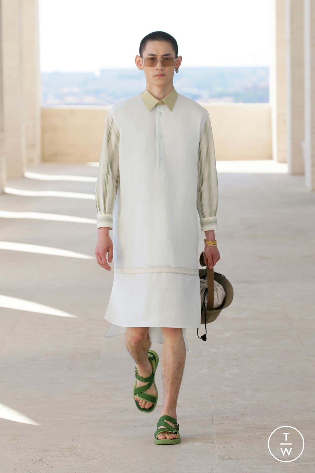 Fashion Week Milan Spring/Summer 2022 look 25 from the Fendi collection 男装