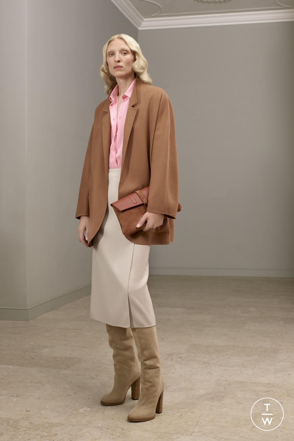 Fashion Week Milan Resort 2020 look 27 from the Agnona collection womenswear