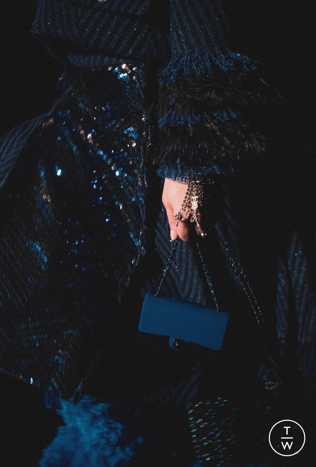 Fashion Week Paris Fall/Winter 2021 look 26 from the Chanel collection womenswear accessories