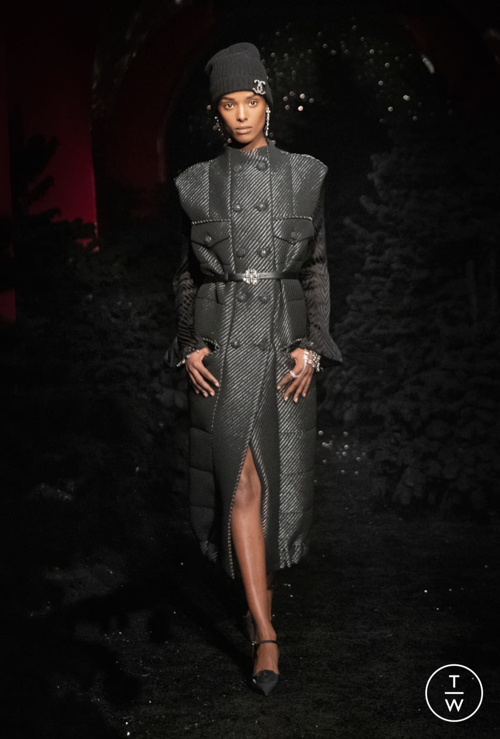 Fashion Week Paris Fall/Winter 2021 look 26 de la collection Chanel womenswear