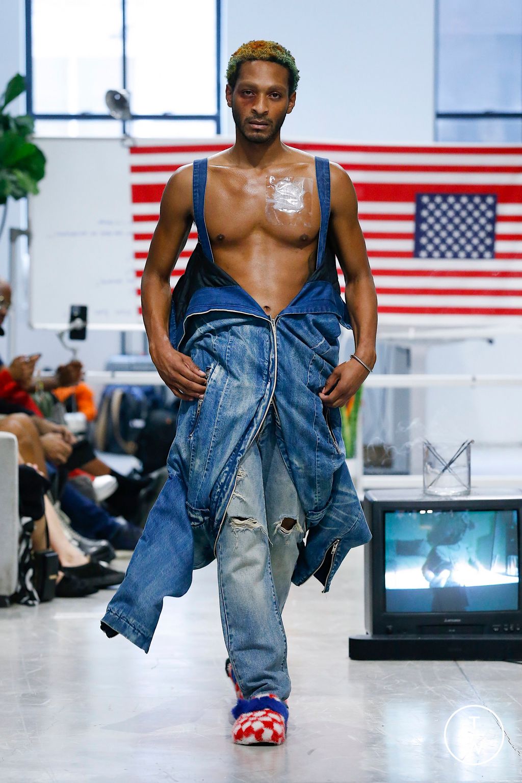 Fashion Week New York Spring/Summer 2023 look 1 de la collection M65 womenswear