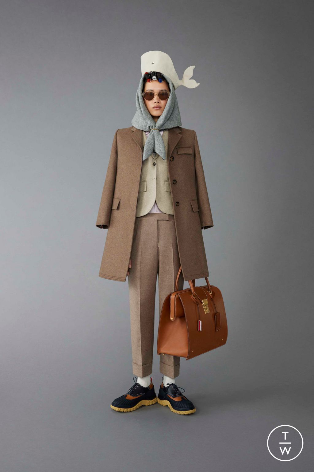 Fashion Week Paris Pre-Fall 2023 look 26 from the Thom Browne collection 女装