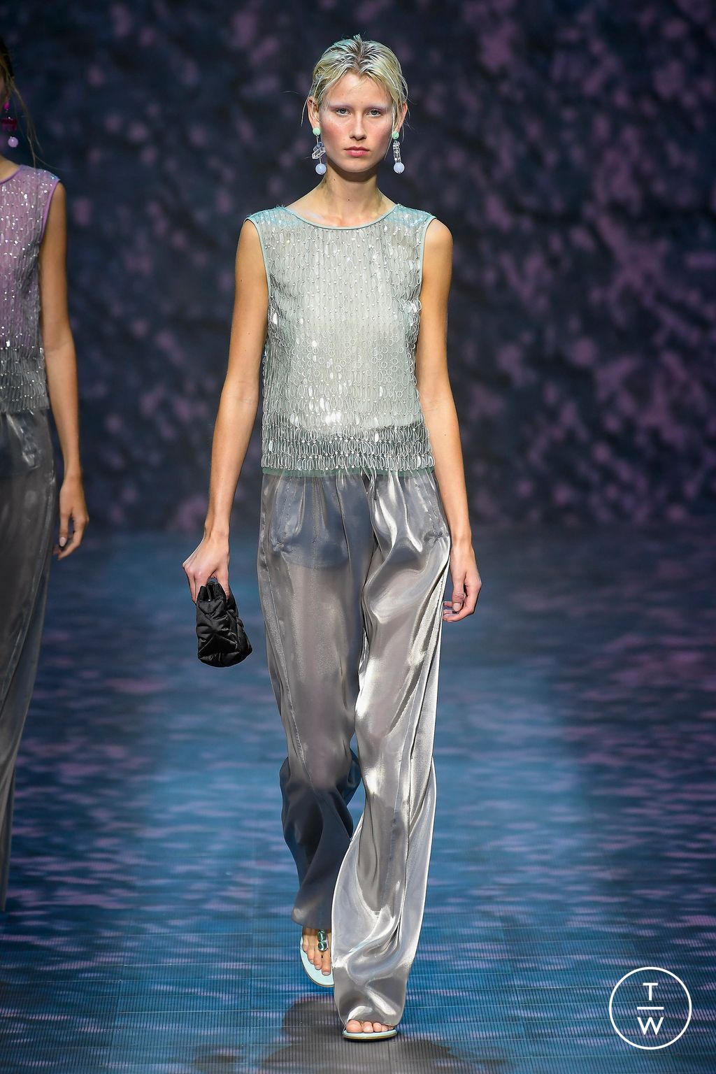 Fashion Week Milan Spring/Summer 2023 look 55 from the Emporio Armani collection 女装
