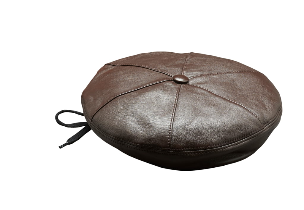 Fashion Week Milan Fall/Winter 2017 look 28 from the Prada collection menswear accessories