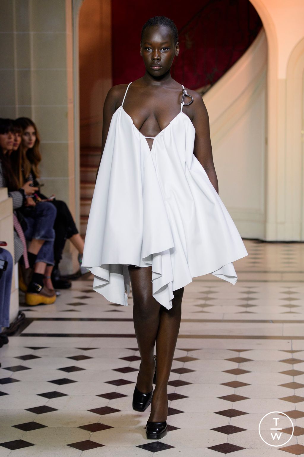 Fashion Week Paris Spring/Summer 2023 look 31 from the Vaillant collection 女装