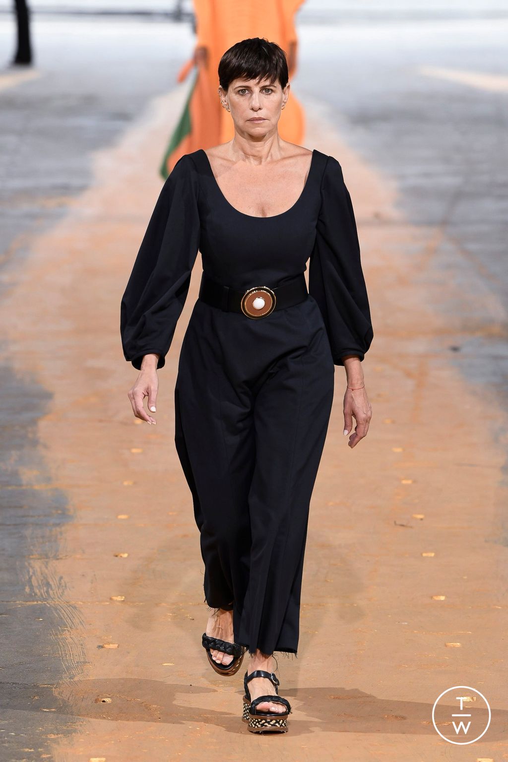 Fashion Week New York Spring/Summer 2023 look 38 from the Gabriela Hearst collection 女装