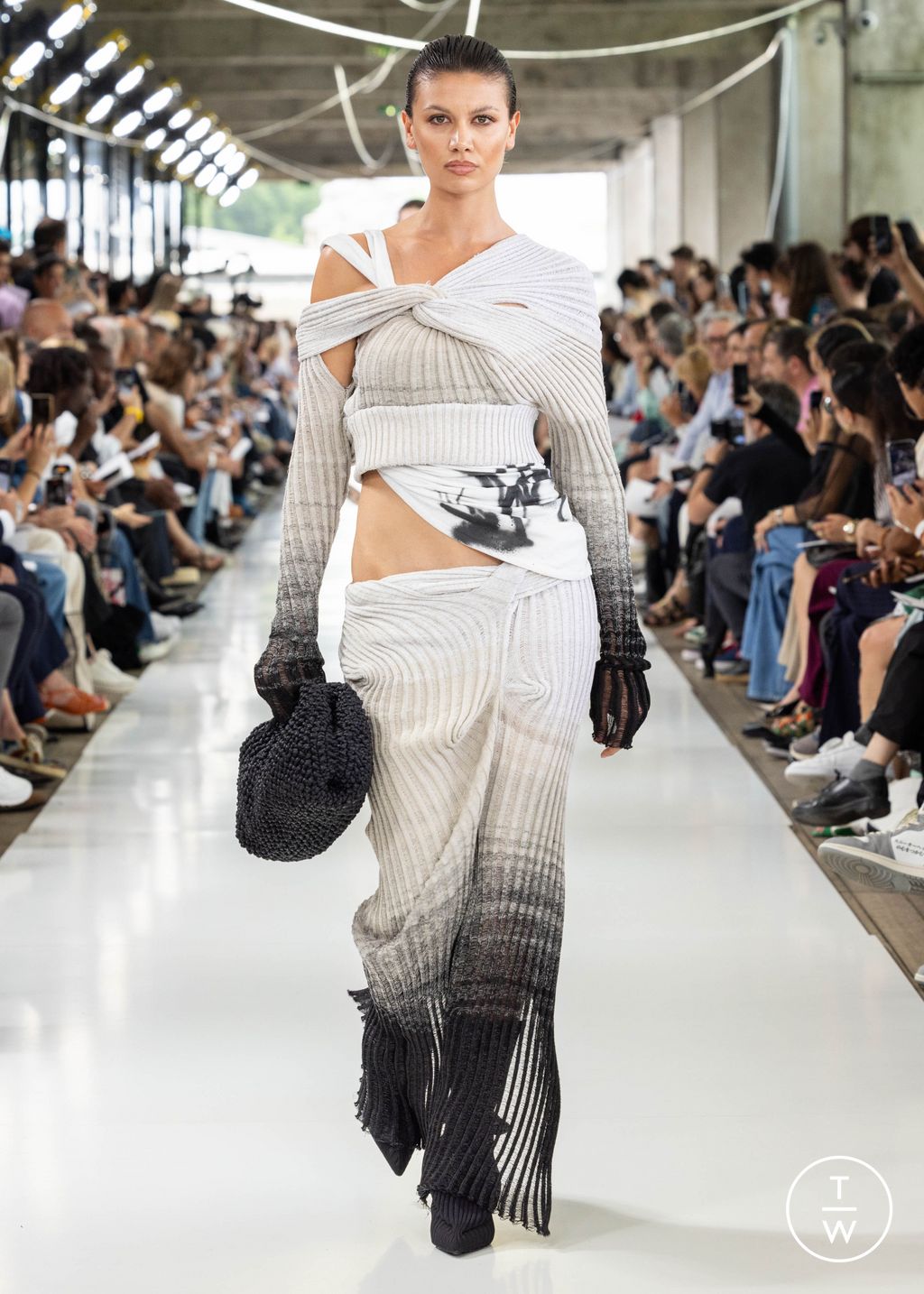 Fashion Week Paris Spring/Summer 2024 look 26 de la collection IFM PARIS menswear