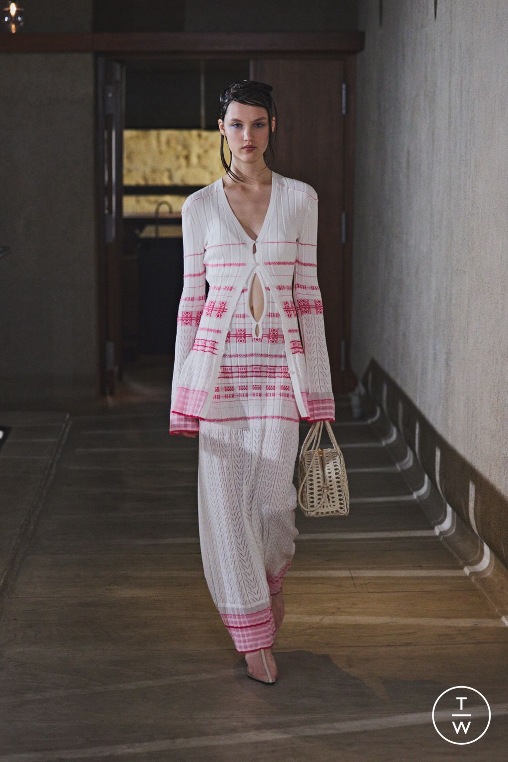 Fashion Week Paris Spring/Summer 2026 look 26 from the Mame Kurogouchi collection womenswear