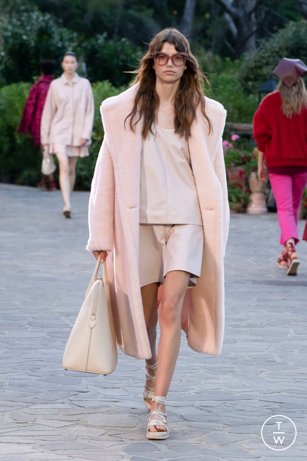 Fashion Week Milan Resort 2022 look 27 from the Max Mara collection 女装