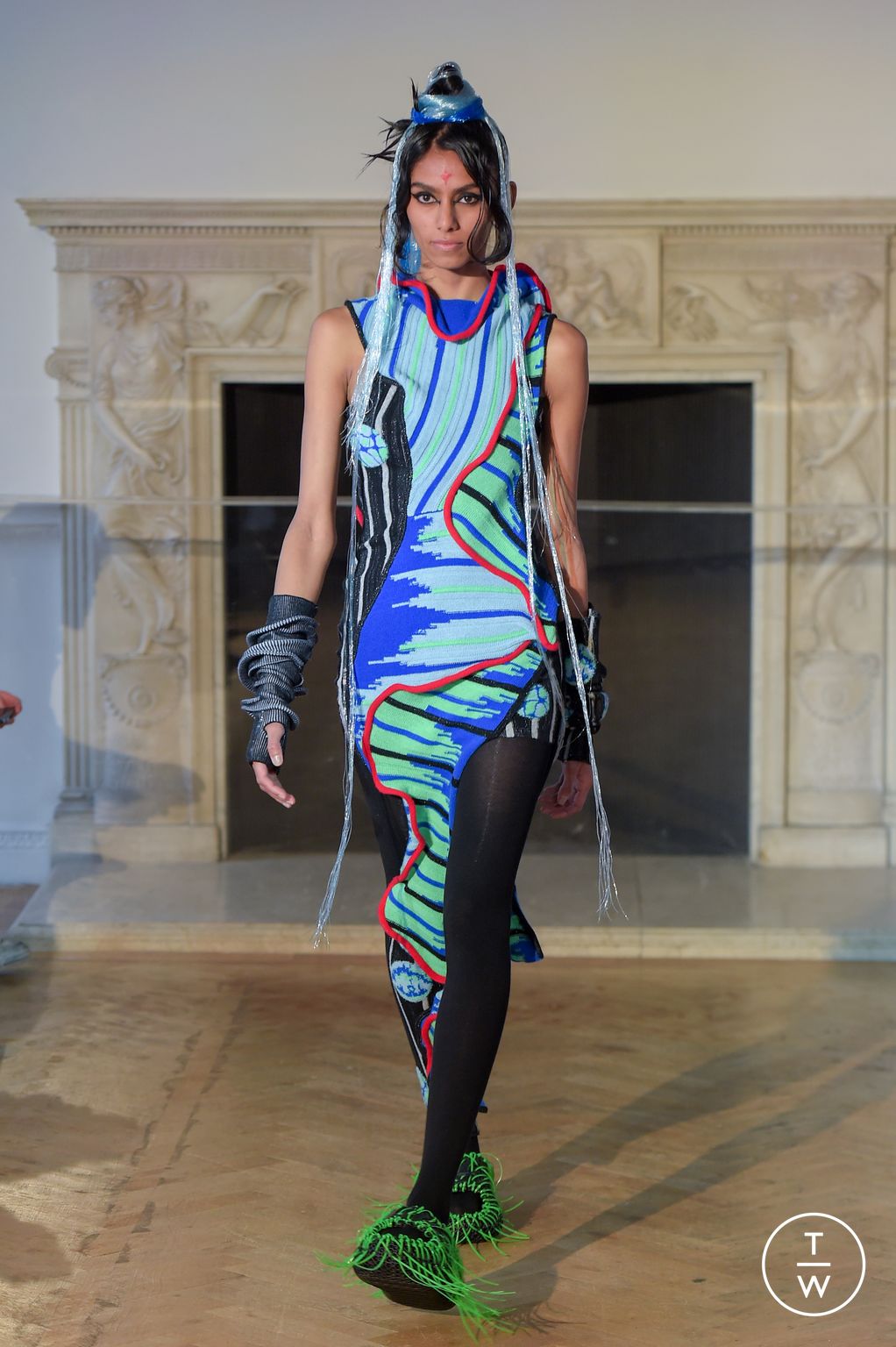 Fashion Week London Fall/Winter 2023 look 27 from the Chau Rising collection womenswear