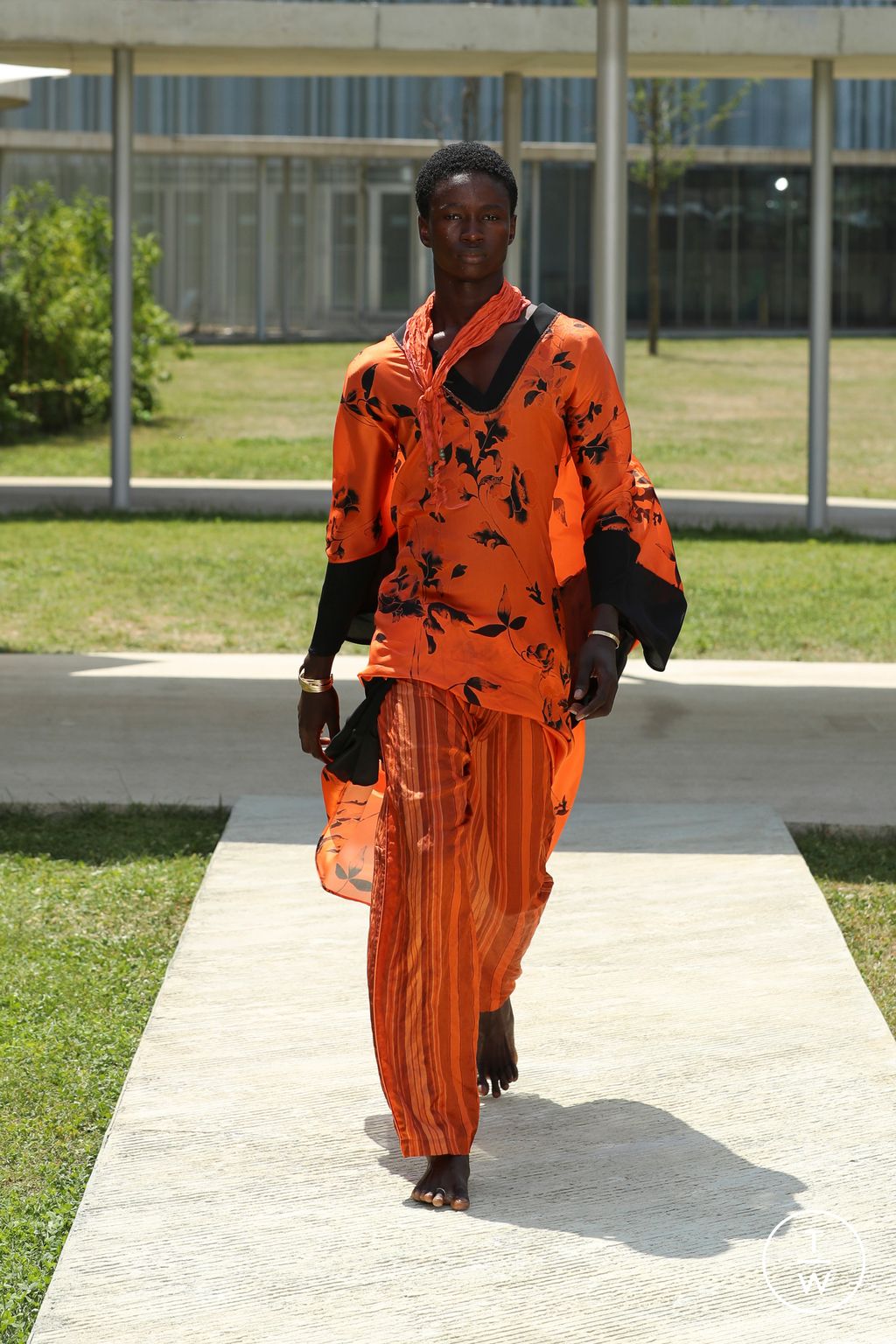 Fashion Week Milan Spring/Summer 2023 look 27 from the Etro collection menswear