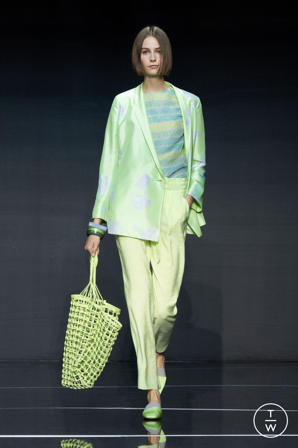 Fashion Week Milan Spring/Summer 2024 look 27 from the Emporio Armani collection womenswear