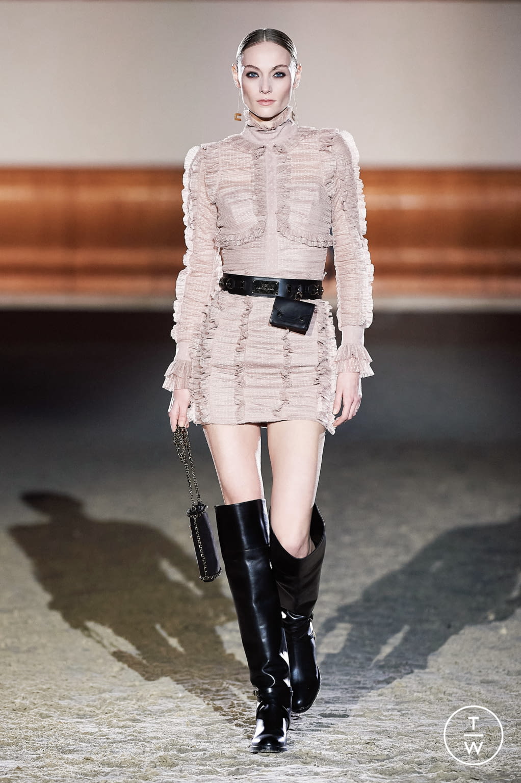 Fashion Week Milan Fall/Winter 2021 look 27 from the Elisabetta Franchi collection 女装